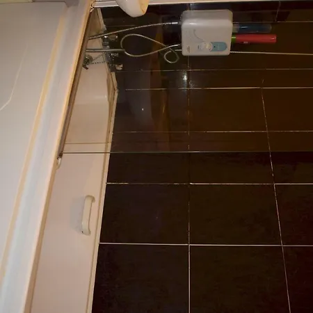 Bright 2 Bedroom With Balcony In City Centre * Dublin
