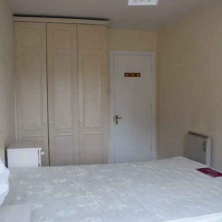Appartement Bright 2 Bedroom With Balcony In City Centre *